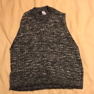 Gray Cropped Light Weight Sweater Vest